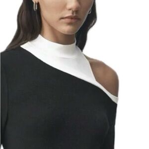 Black & White Asymmetric Cut-Out Shoulder Fitted Knit Top
